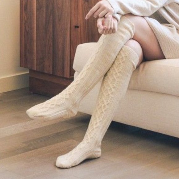 🚨 1 LEFT!  JULES Cable Knit Knee High Socks in Cream - Picture 2 of 9